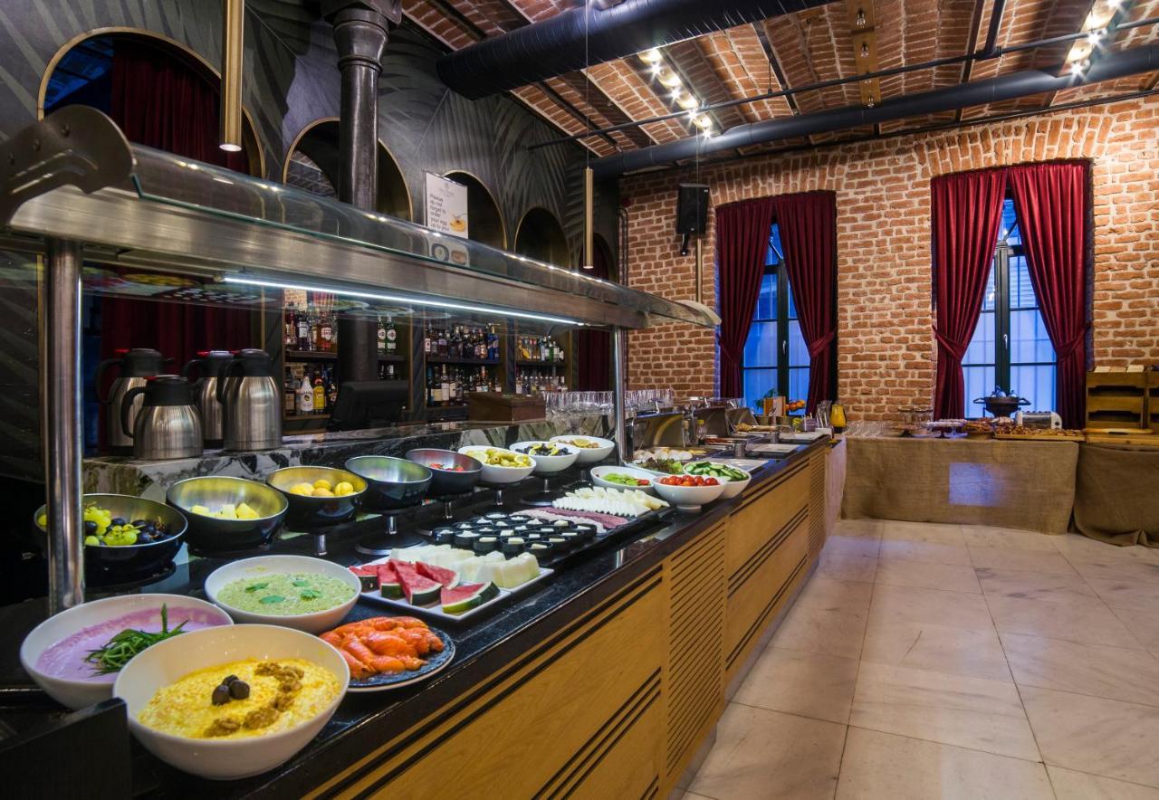 Regie Ottoman Istanbul - Special Category Hotel Buitenkant foto A buffet at a restaurant