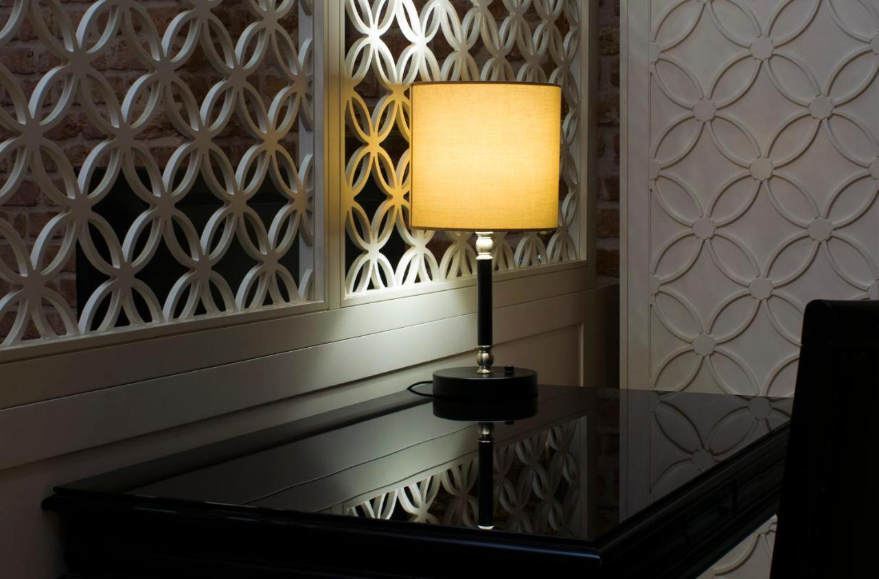 Regie Ottoman Istanbul - Special Category Hotel Buitenkant foto A table lamp